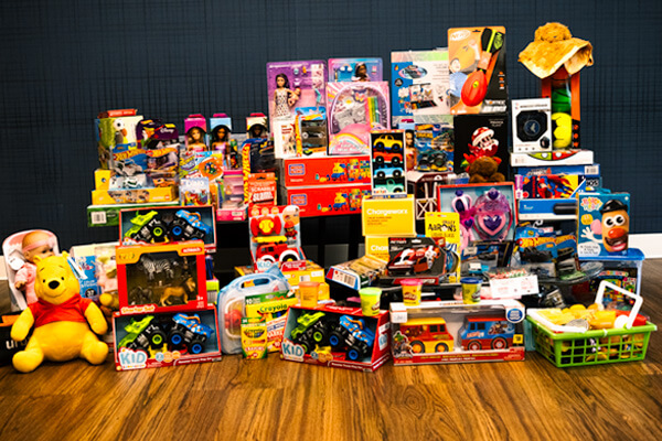 Giving Back This Holiday Season