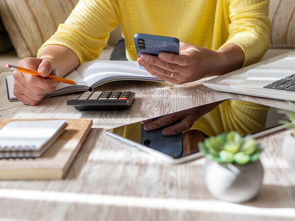 Managing Debt: Practical Tips for Financial Freedom