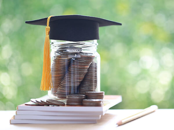 United Heritage Awards $20,000 in Scholarships to Deserving Students