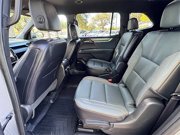 2025 GMC Acadia AT4 AWD