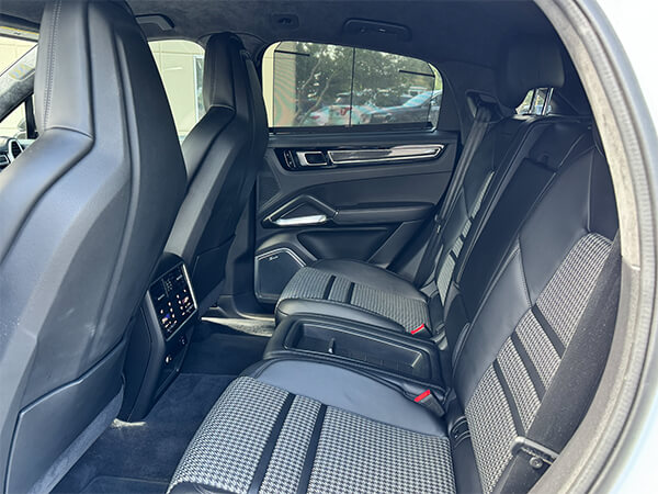 2021 Porsche Cayenne Turbo